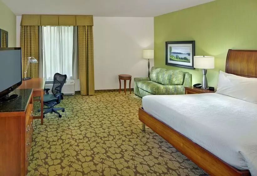 هتل Hilton Garden Inn Danbury