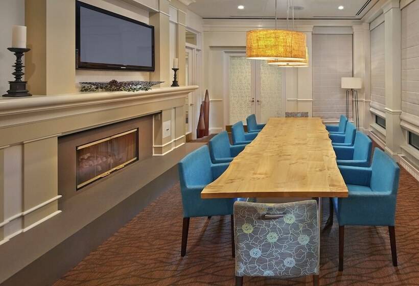 Отель Hilton Garden Inn Danbury