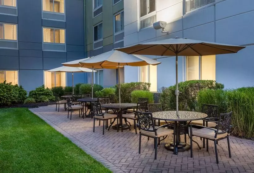 هتل Hilton Garden Inn Islip/macarthur Airport