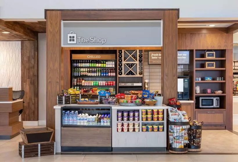 هتل Hilton Garden Inn Islip/macarthur Airport