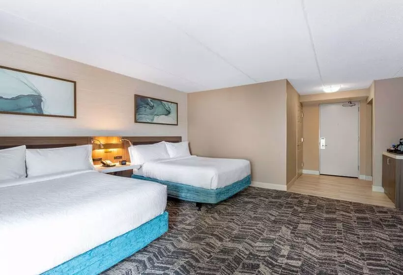 هتل Hilton Garden Inn Islip/macarthur Airport