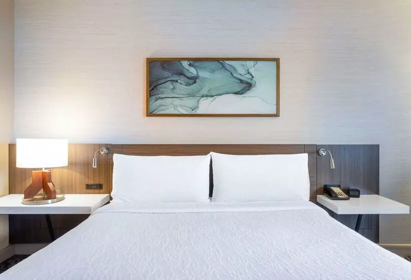 هتل Hilton Garden Inn Islip/macarthur Airport