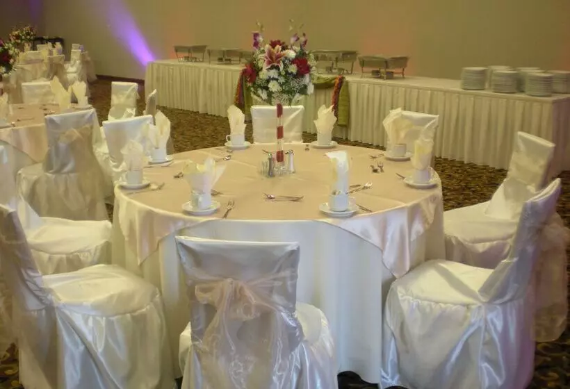 Отель Hilton Garden Inn Victorville