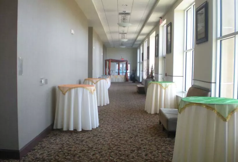 Отель Hilton Garden Inn Victorville