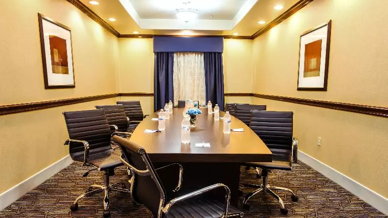 Holiday Inn Express Hotel & Suites Waller, An Ihg