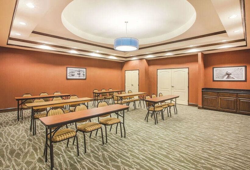 酒店 La Quinta Inn & Suites By Wyndham Allen At The Village