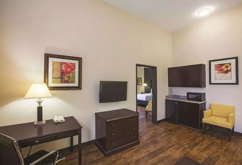 酒店 La Quinta Inn & Suites By Wyndham Allen At The Village