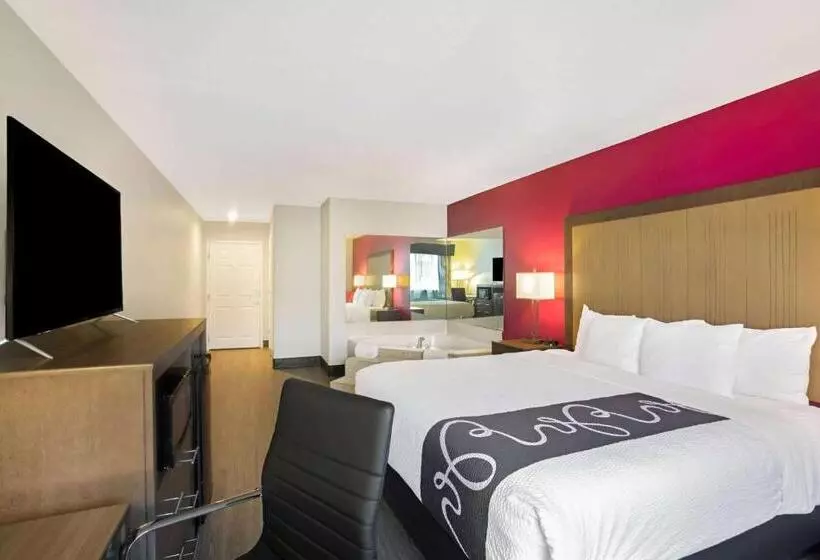 هتل La Quinta By Wyndham Fort Smith