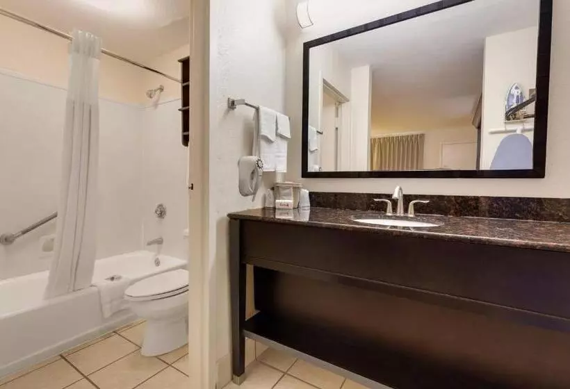 هتل Red Roof Inn Gulfport  Biloxi Airport