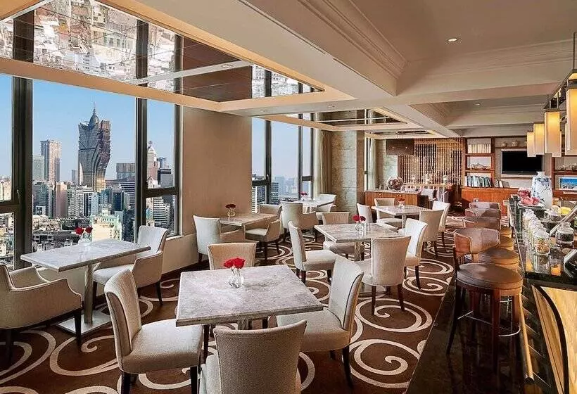 هتل Sofitel Macau At Ponte 16