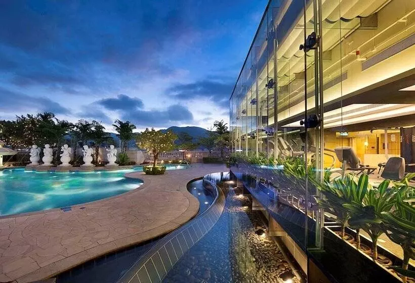 هتل Sofitel Macau At Ponte 16