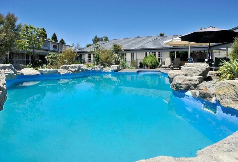 酒店 Wai Ora Lakeside Spa Resort