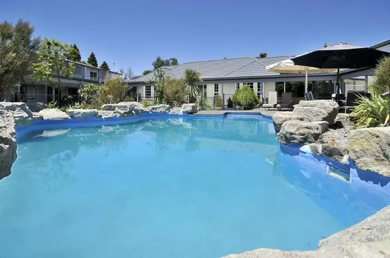 酒店 Wai Ora Lakeside Spa Resort