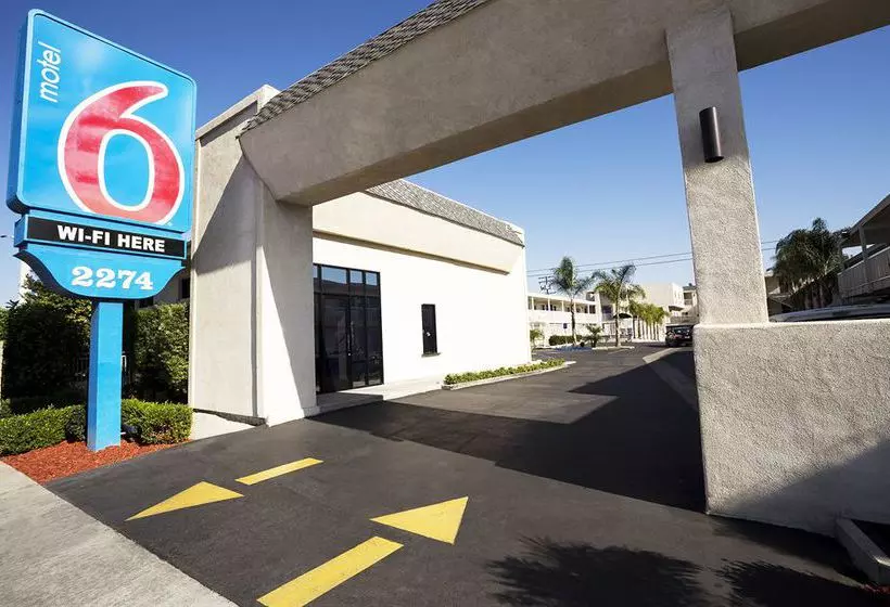 Motel 6 Newport Beach