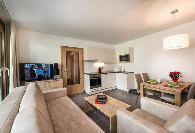 Alpenparks Hotel & Apartment Central Zell Am See