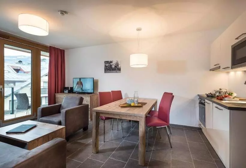 Alpenparks Hotel & Apartment Central Zell Am See