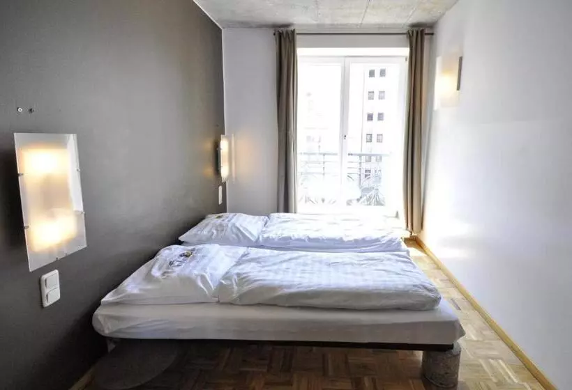 Five Elements Hostel Frankfurt