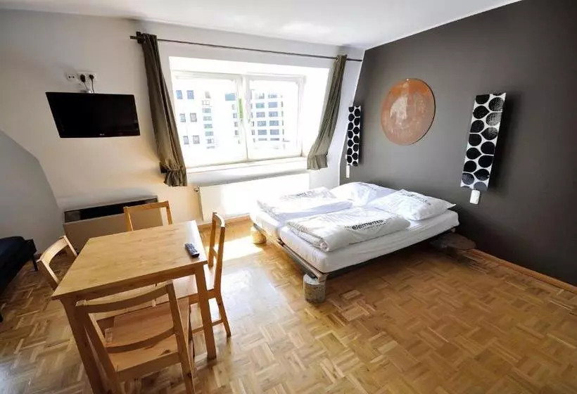 Five Elements Hostel Frankfurt