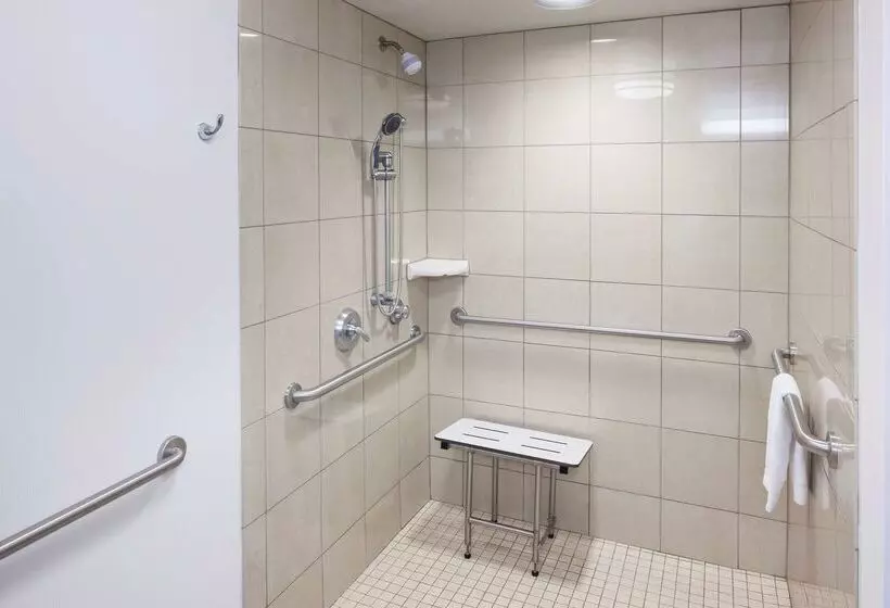 Hampton Inn & Suites Oklahoma City Bricktown