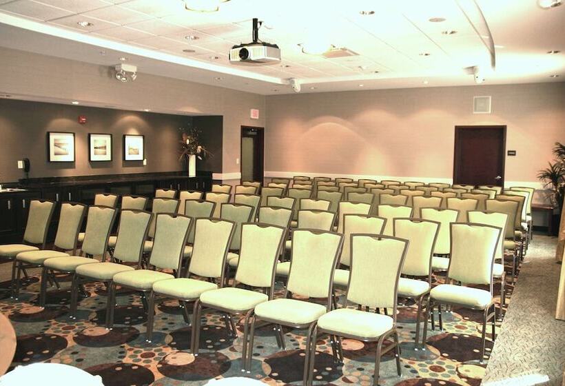 Hampton Inn & Suites Detroit Canton