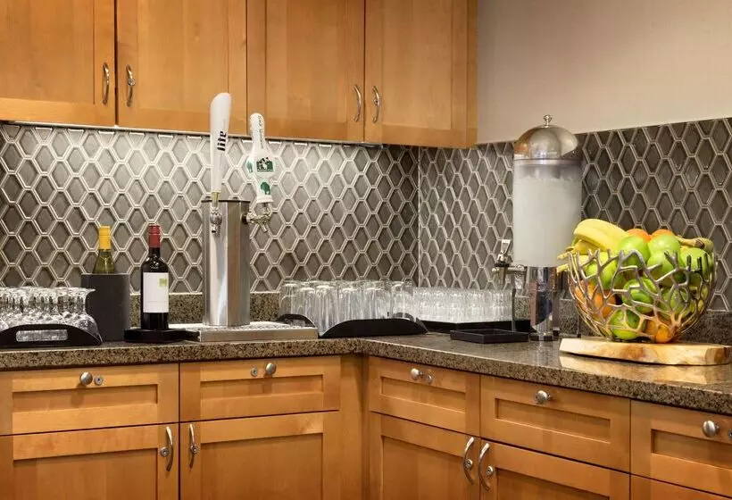 Homewood Suites By Hilton Madison West