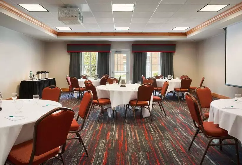 Homewood Suites By Hilton Madison West