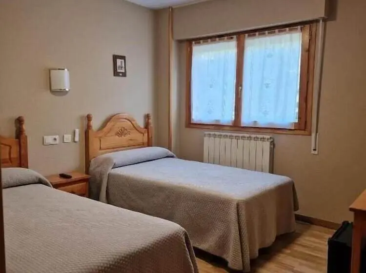 Hostal Valle De Tena