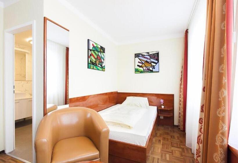 בית מלון כפרי Am Berliner Platz