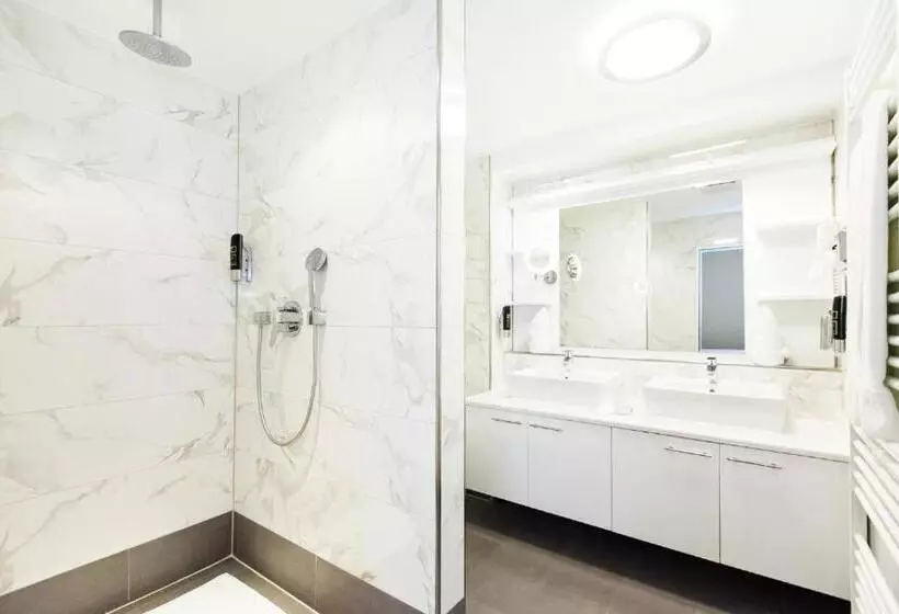 Отель Am Berliner Platz