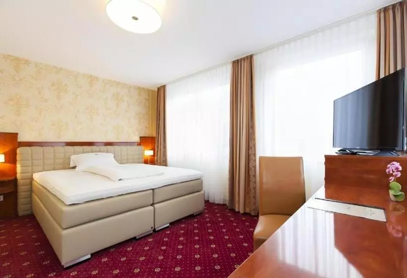 Отель Am Berliner Platz