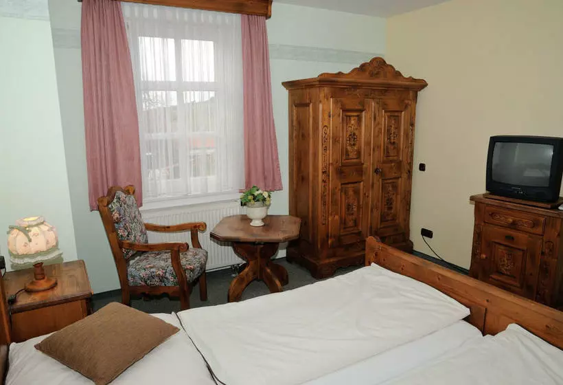 בית מלון כפרי Burg Edelhof