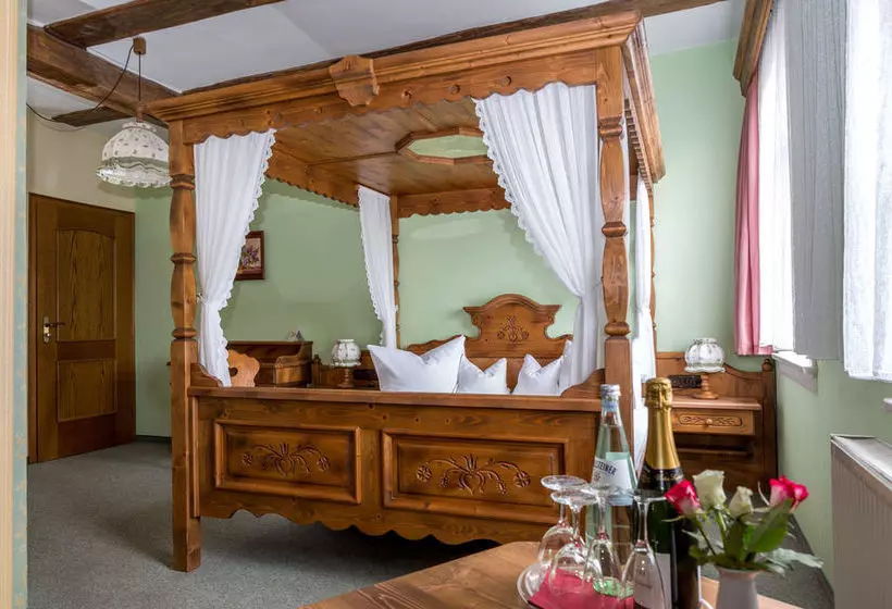 בית מלון כפרי Burg Edelhof