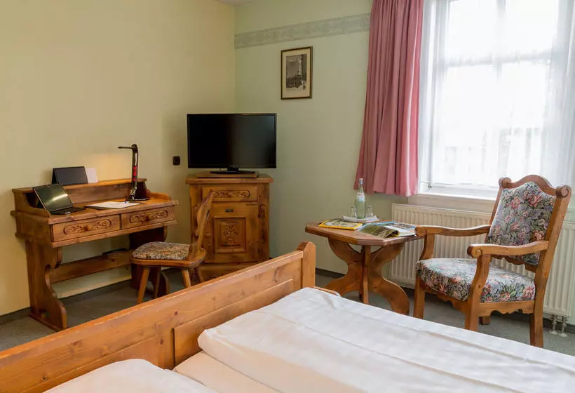 בית מלון כפרי Burg Edelhof