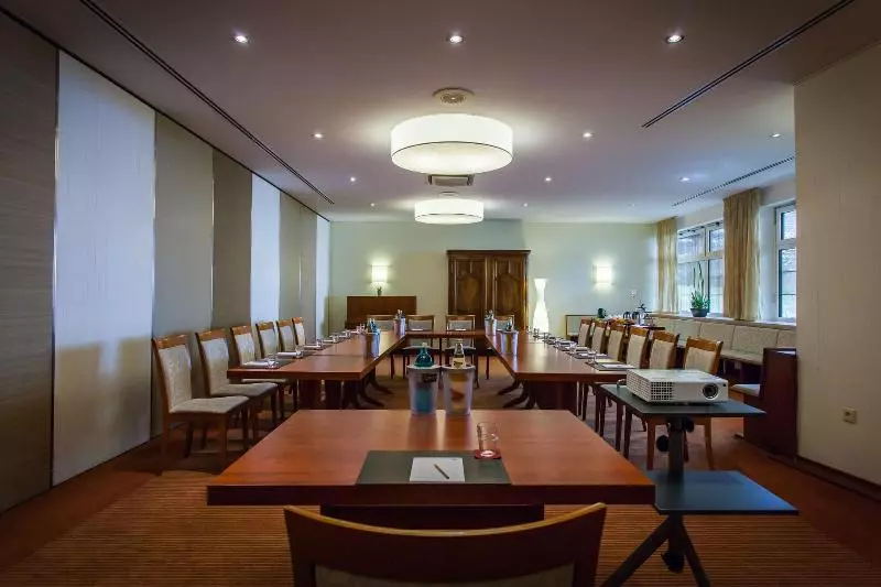 هتل Deutscher Hof