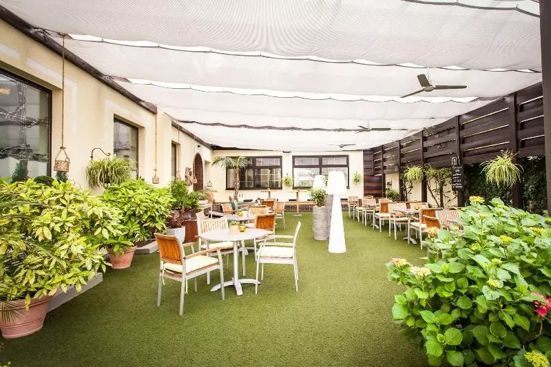 هتل Deutscher Hof