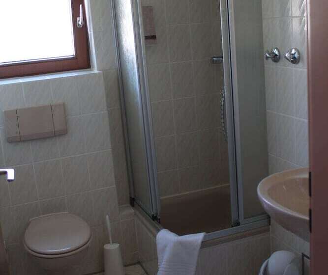 Отель Flora Mohringen