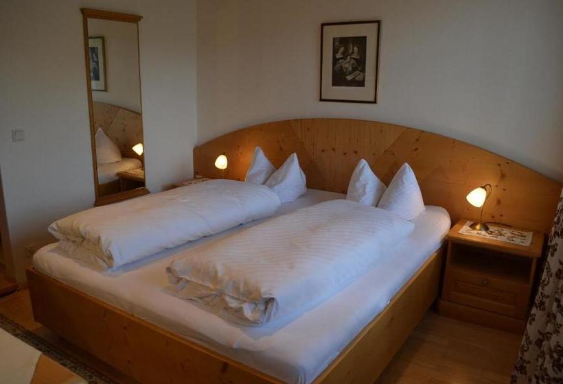 Hotel Gasthof "Kaiser Karl"