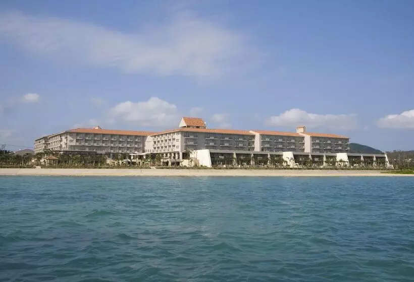 בית מלון כפרי Grandvrioresort Ishigakijima Ocean S Wing & Villa Garden