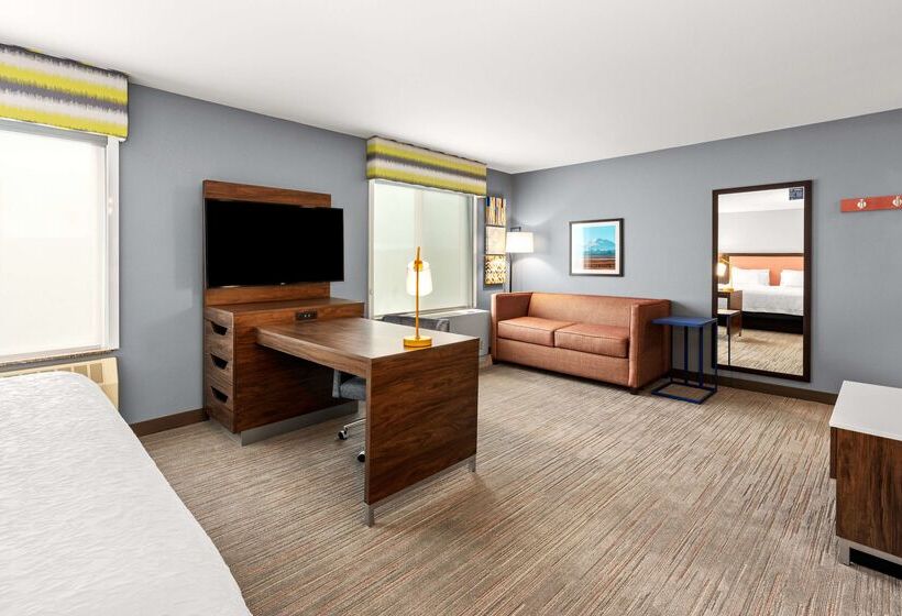 فندق Hampton Inn & Suites Fairbanks