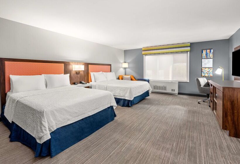 فندق Hampton Inn & Suites Fairbanks