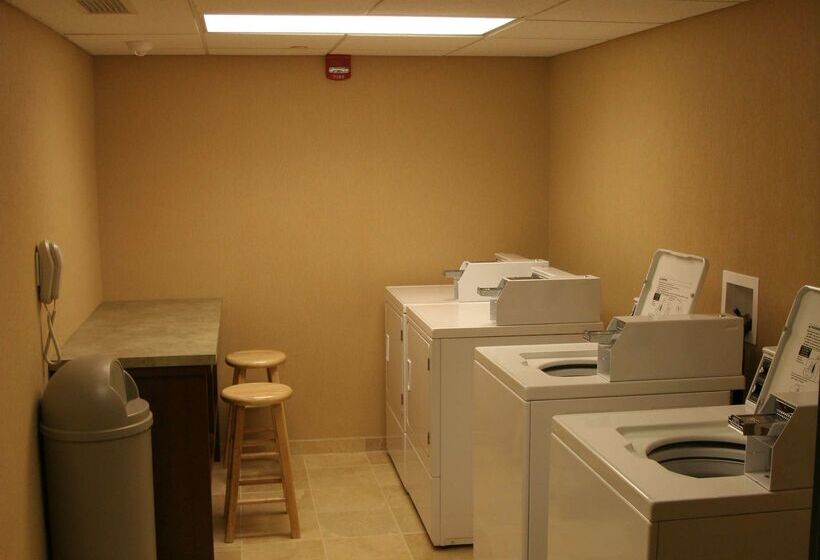 فندق Hampton Inn & Suites Lake George