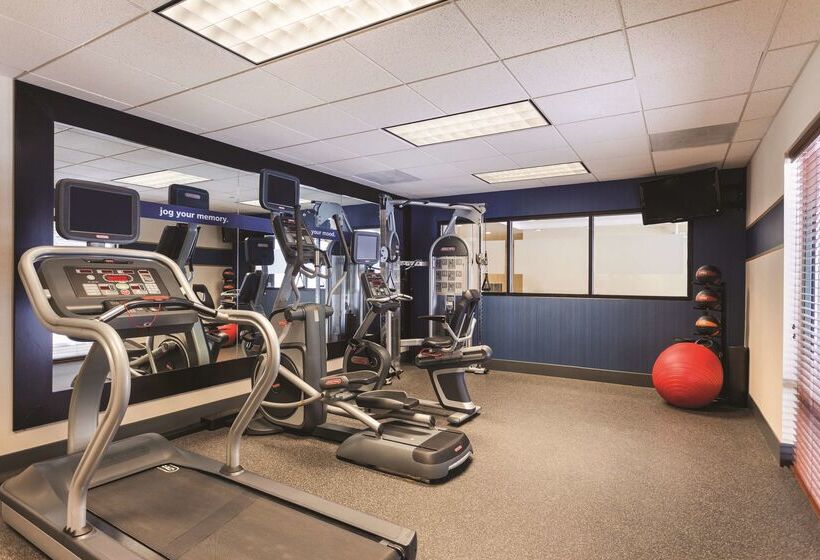 فندق Hampton Inn & Suites Lake George