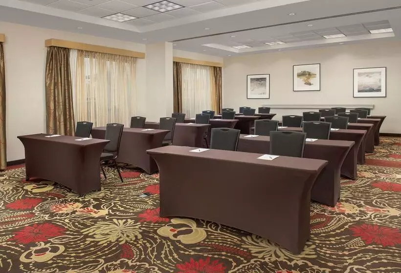 Отель Hampton Inn & Suites Lakeland South Polk Parkway