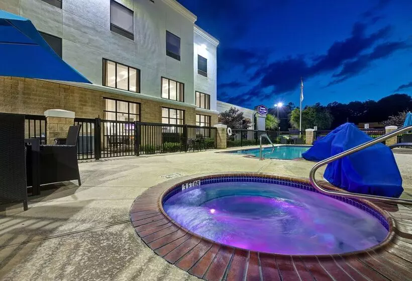 בית מלון כפרי Hampton Inn & Suites Nacogdoches