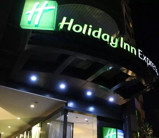 هتل Holiday Inn Express Taoyuan, An Ihg