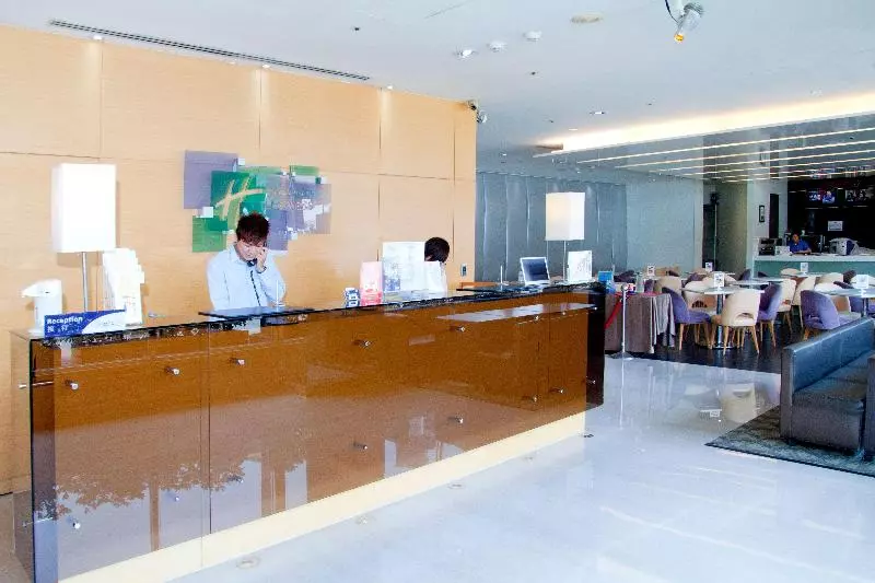 هتل Holiday Inn Express Taoyuan, An Ihg