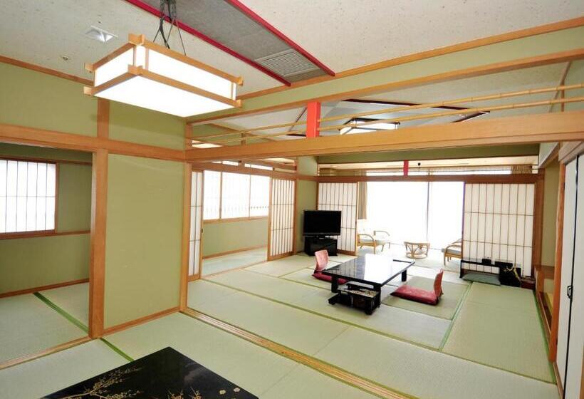 酒店 Nisshokan Shinkan Baishokaku