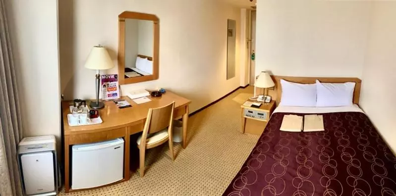 Отель Osaka Garden Palace