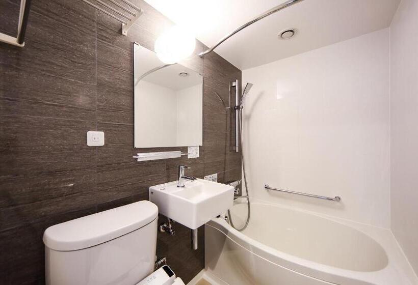 فندق Osaka Garden Palace