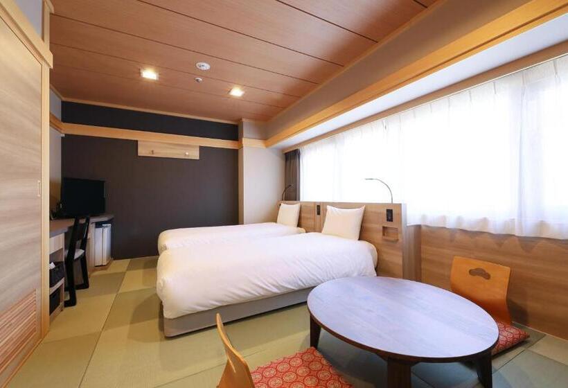 فندق Osaka Garden Palace